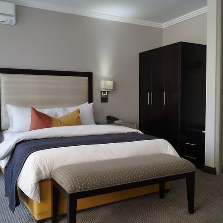 Regent Hotel City กาโบโรเน ภายนอก รูปภาพ