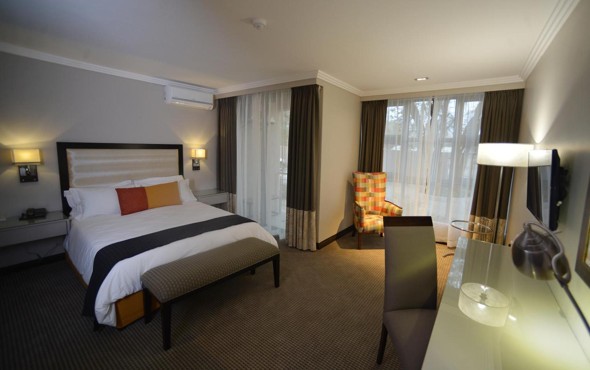 Regent Hotel City กาโบโรเน ภายนอก รูปภาพ